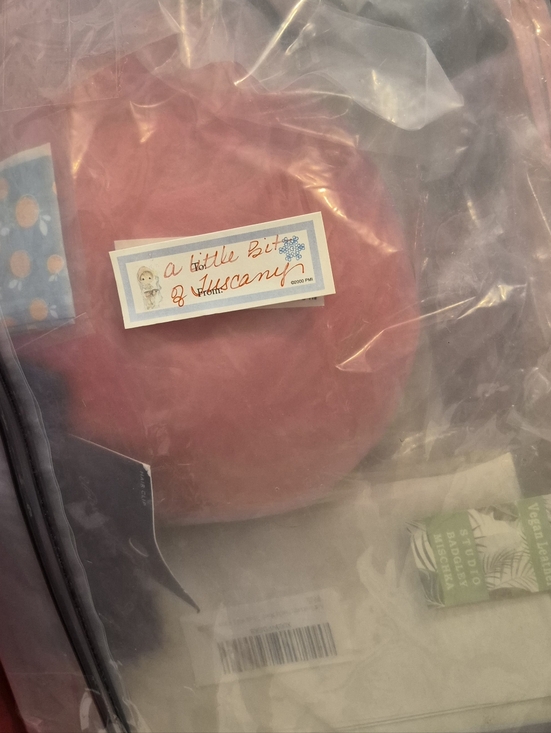 NWT 📦 10 PIECE MYSTERY BUNDLE! 📦 What's In The Box? 🩷 BUY IT & FIND OUT! 😍 - Picture 5 of 10